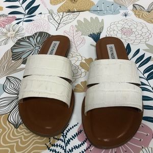 NWT 🏷 Sandals